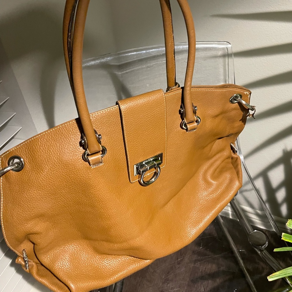 salvatore ferragamo handbags